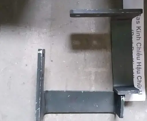 Bas kính chiếu hậu chữ U,BasKinhU